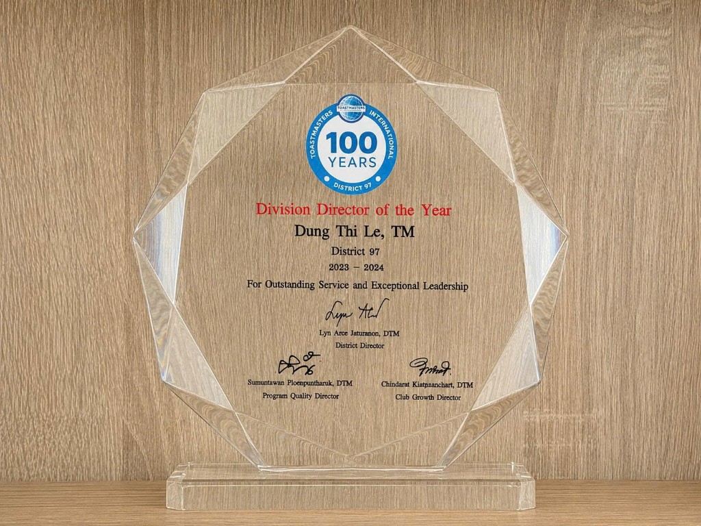 Toastmasters International — Division Director of the Year, Dung Thi Le